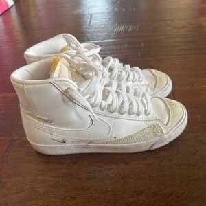 White High-Top Nike blazers